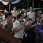 Presiden Prabowo mengunjungi warga pengungsi di Tapanuli Selatan pada malam tahun baru 2026